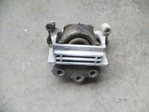 Gebruikte Motorsteun Ford Transit 2.2 TDCi 16V Prijs op aanvraag aangeboden door Autodemontage Joko B.V.