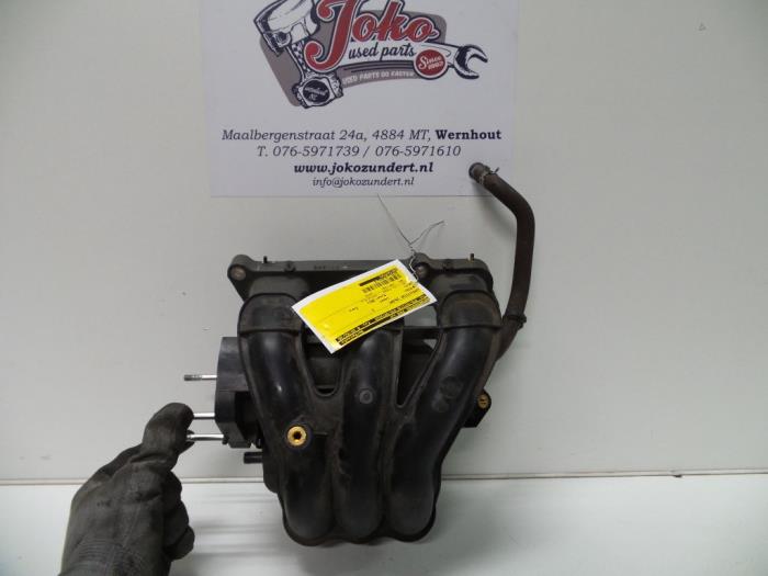 Gebruikte Inlaatspruitstuk Suzuki Alto 1.0 12V Prijs op aanvraag aangeboden door Autodemontage Joko B.V.