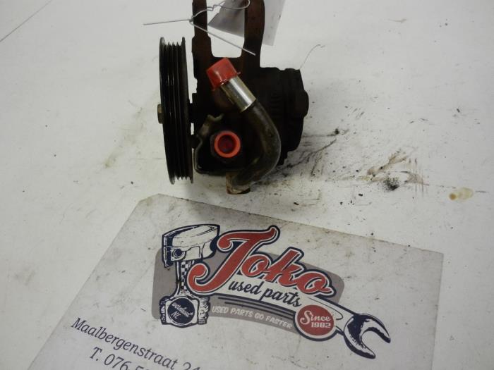 Gebruikte Pomp Servo Toyota Starlet (EP9) 1.3,XLi,GLi 16V Prijs op aanvraag aangeboden door Autodemontage Joko B.V.