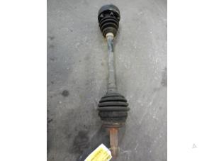 Gebruikte Steekas links-voor Volkswagen Caddy II (9K9A) 1.9 SDI Prijs op aanvraag aangeboden door Autodemontage Joko B.V.