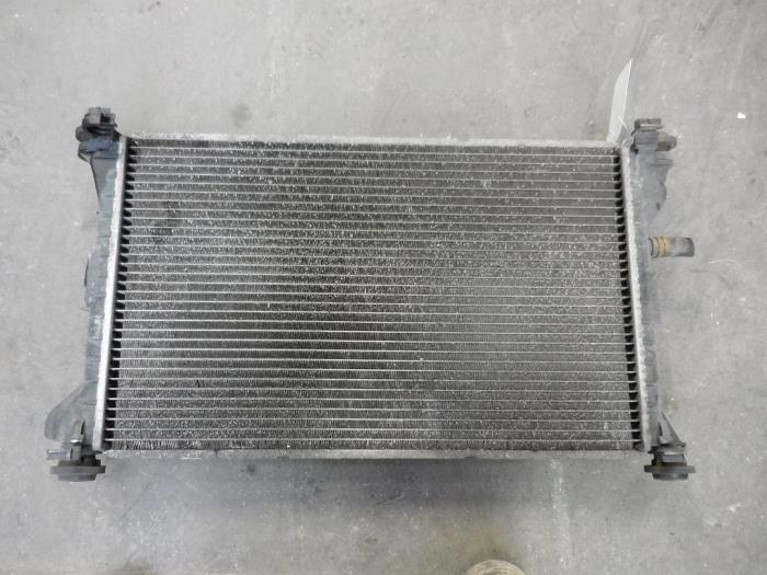 Gebruikte Radiateur Ford Focus 1 2.0 16V Prijs op aanvraag aangeboden door Autodemontage Joko B.V.