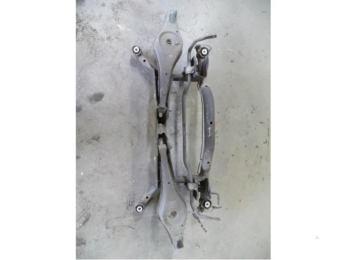 Gebruikte Subframe Volkswagen Passat Variant (3C5) 2.0 TDI 16V 135 Prijs op aanvraag aangeboden door Autodemontage Joko B.V.