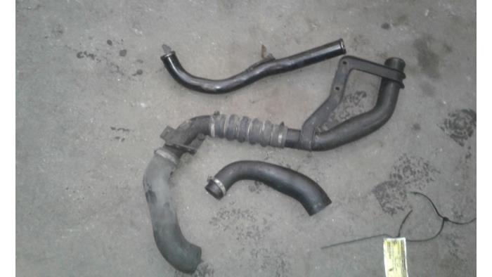 Gebruikte Intercooler Slang Ford Mondeo III 2.0 TDCi/TDDi 115 16V Prijs op aanvraag aangeboden door Autodemontage Joko B.V.