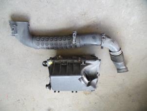 Gebruikte Luchtfilterhuis Opel Vectra C GTS 2.2 16V Prijs op aanvraag aangeboden door Autodemontage Joko B.V.