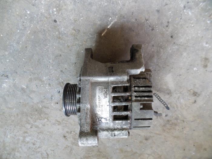Gebruikte Dynamo Audi A6 Quattro (C5) 2.5 TDI V6 24V Prijs op aanvraag aangeboden door Autodemontage Joko B.V.