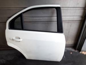 Gebruikte Deur 4Deurs rechts-achter Ford Mondeo III 2.0 TDCi/TDDi 115 16V Prijs op aanvraag aangeboden door Autodemontage Joko B.V.