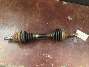 Gebruikte Steekas links-voor Opel Vectra B (36) 2.0 16V Ecotec Prijs op aanvraag aangeboden door Autodemontage Joko B.V.