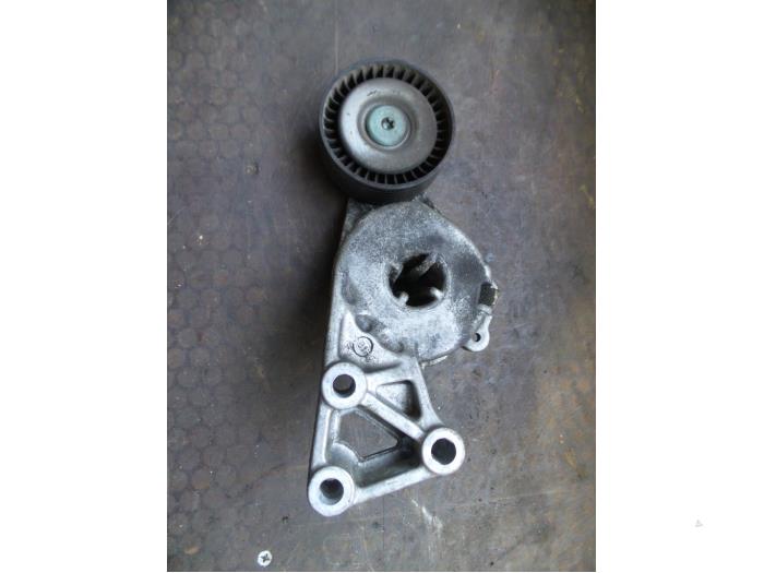 Gebruikte Spanrol Multiriem Seat Alhambra (7V8/9) 2.0 Prijs op aanvraag aangeboden door Autodemontage Joko B.V.