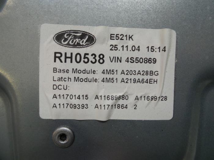 Ruitmechaniek 4Deurs rechts-voor van een Ford Focus 2 1.6 TDCi 16V 110 2005