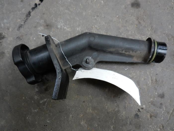 Gebruikte Vulpijp olie Ford Transit 2.0 TDdi 16V Prijs op aanvraag aangeboden door Autodemontage Joko B.V.