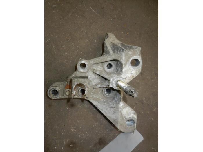 Gebruikte Motorrubber Ford Transit 2.0 TDdi 16V Prijs op aanvraag aangeboden door Autodemontage Joko B.V.