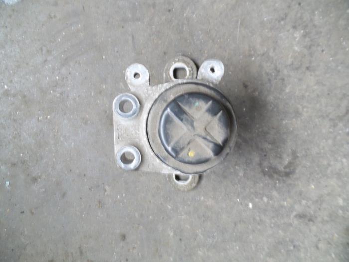 Gebruikte Motorrubber Ford Mondeo III Wagon 2.0 TDCi 130 16V Prijs op aanvraag aangeboden door Autodemontage Joko B.V.