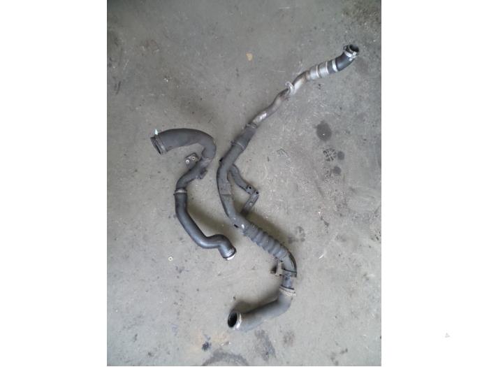 Gebruikte Intercooler Slang Ford Mondeo III Wagon 2.0 TDCi 130 16V Prijs op aanvraag aangeboden door Autodemontage Joko B.V.