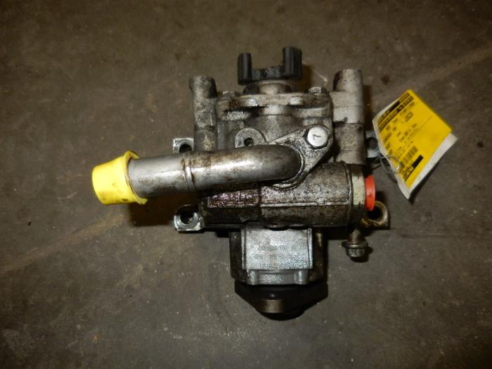 Gebruikte Pomp Servo Peugeot Boxer (U9) 2.2 HDi 100 Euro 4 Prijs op aanvraag aangeboden door Autodemontage Joko B.V.