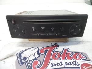Gebruikte Radio CD Speler Nissan Primastar 1.9 dCi 80 Prijs op aanvraag aangeboden door Autodemontage Joko B.V.