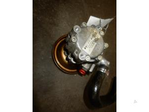 Gebruikte Stuurpomp Alfa Romeo 166 2.0 Twin Spark 16V Prijs op aanvraag aangeboden door Autodemontage Joko B.V.