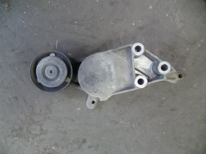 Gebruikte Spanrol Multiriem Volkswagen Polo III Classic (6KV2) 1.9 SDI Prijs op aanvraag aangeboden door Autodemontage Joko B.V.