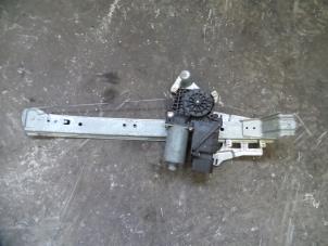 Gebruikte Raammechaniek 4Deurs links-achter Mercedes A (W168) 1.6 A-160 Prijs op aanvraag aangeboden door Autodemontage Joko B.V.