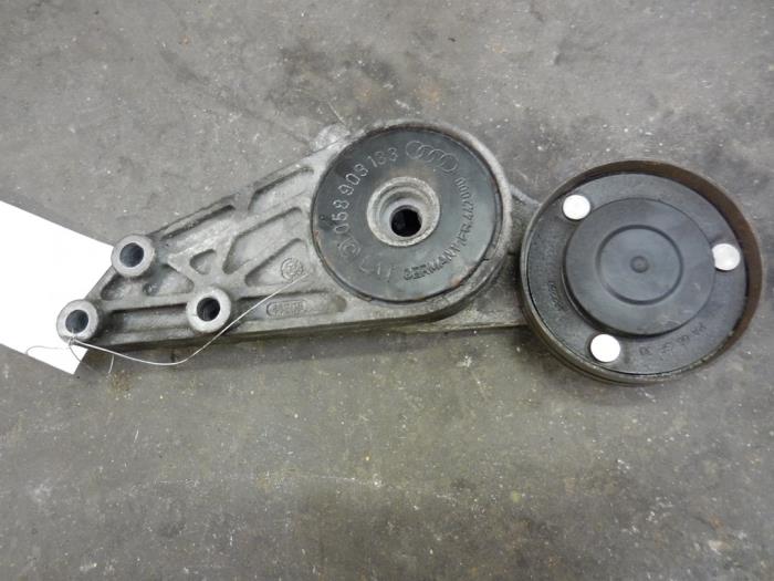 Gebruikte Spanrol Multiriem Volkswagen Passat (3B3) 2.0 20V Prijs op aanvraag aangeboden door Autodemontage Joko B.V.