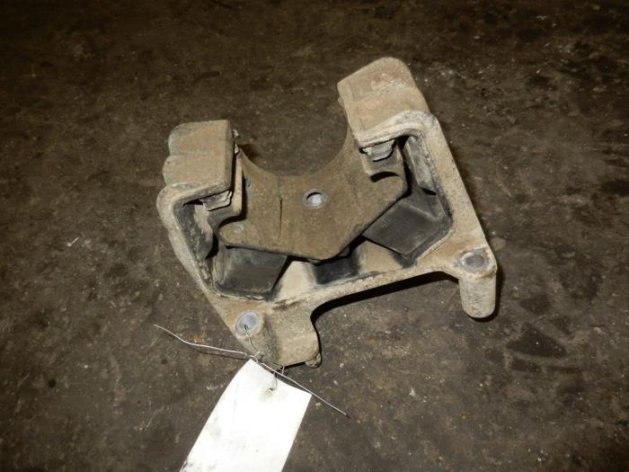 Gebruikte Motorrubber Opel Vectra B (38) 1.8 16V Ecotec Prijs op aanvraag aangeboden door Autodemontage Joko B.V.