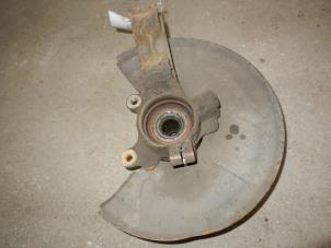 Gebruikte Fusee links-voor Audi 80 (B3) 1.6 Prijs op aanvraag aangeboden door Autodemontage Joko B.V.