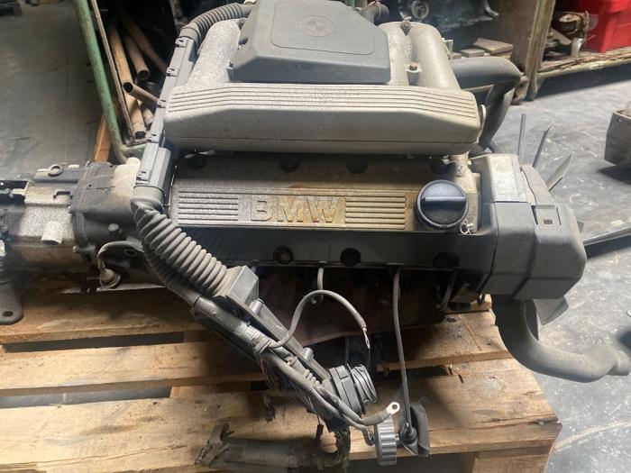 Motor van een BMW 3 serie (E30/2) (E30/4) 318i 1991