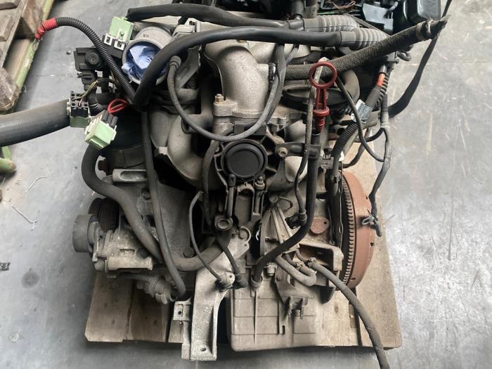 Motor van een BMW 3 serie (E36/2) 316i 1997