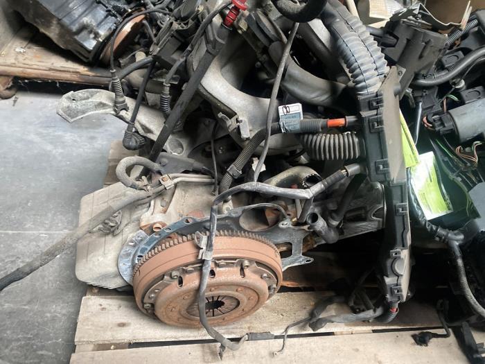 Motor van een BMW 3 serie (E36/2) 316i 1997