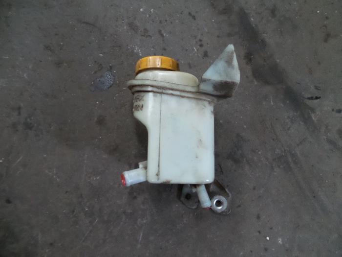 Gebruikte Servo Oliereservoir Fiat Fiorino (225) 1.3 JTD 16V Multijet Prijs op aanvraag aangeboden door Autodemontage Joko B.V.