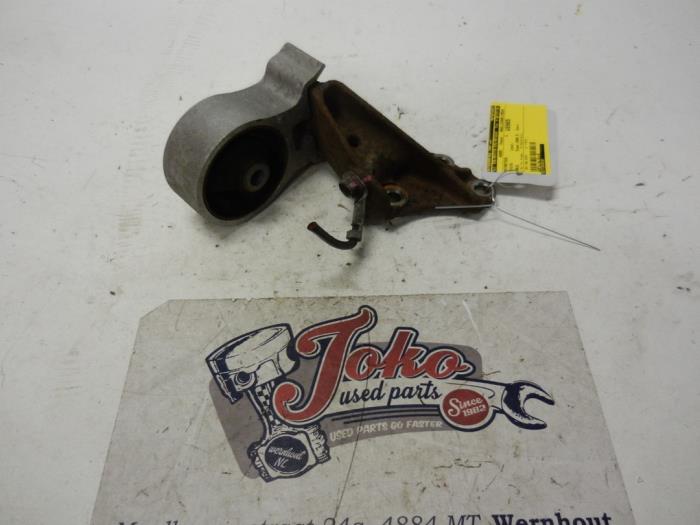 Gebruikte Motorsteun Toyota Yaris (P1) 1.3 16V VVT-i Prijs op aanvraag aangeboden door Autodemontage Joko B.V.