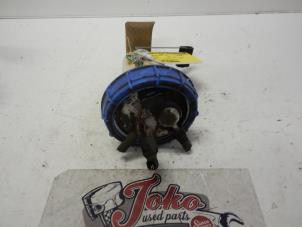 Gebruikte Tank element Pomp Toyota Yaris (P1) 1.3 16V VVT-i Prijs op aanvraag aangeboden door Autodemontage Joko B.V.