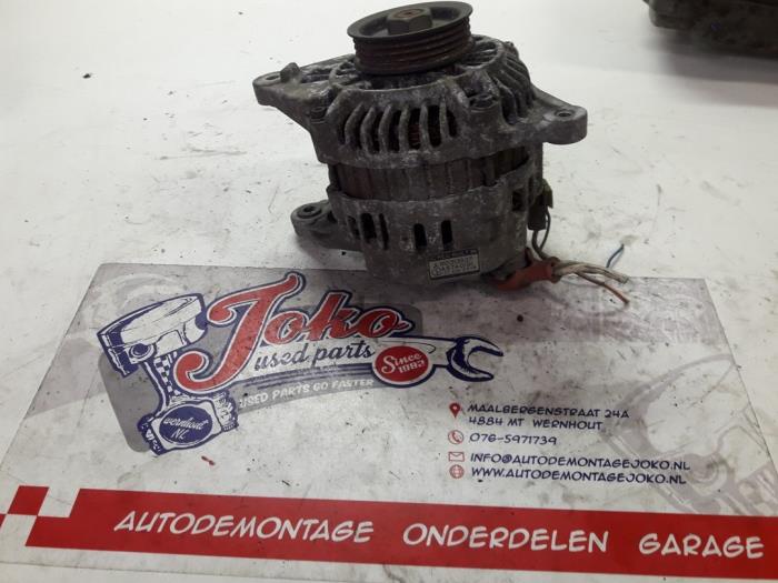 Gebruikte Dynamo Mitsubishi L-300 (P..) 2.0 Prijs op aanvraag aangeboden door Autodemontage Joko B.V.