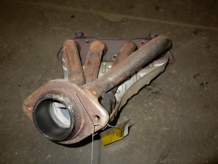 Gebruikte Spruitstuk Uitlaat Toyota Celica (ZZT230/231) 1.8i 16V Prijs op aanvraag aangeboden door Autodemontage Joko B.V.