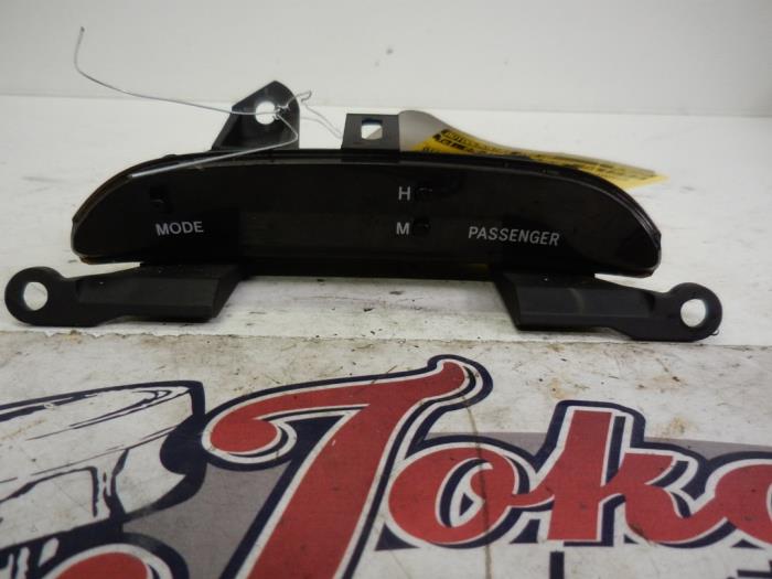 Gebruikte Display Interieur Toyota Celica (ZZT230/231) 1.8i 16V Prijs op aanvraag aangeboden door Autodemontage Joko B.V.