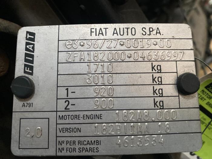 Motor van een Fiat Brava (182B) 1.9 TDS S,SX 75 1998
