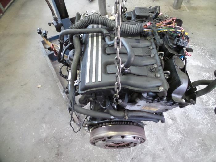 Motor van een BMW 3 serie Touring (E46/3) 318d 16V 2002