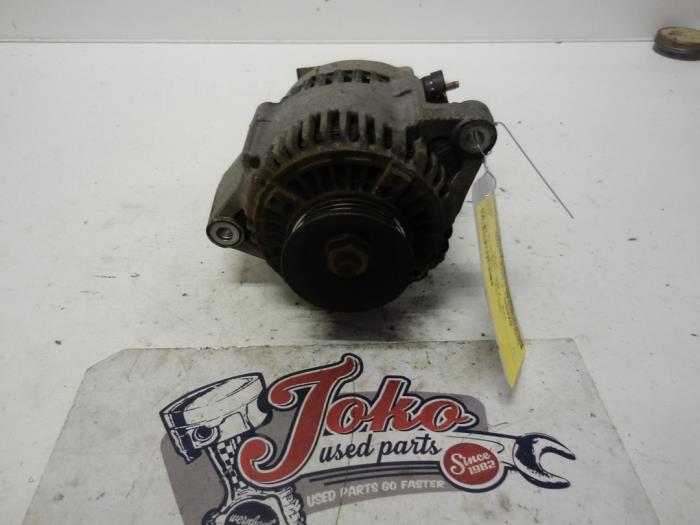 Gebruikte Dynamo Honda CR-V (RD1/3) 2.0i 16V VTEC Prijs op aanvraag aangeboden door Autodemontage Joko B.V.