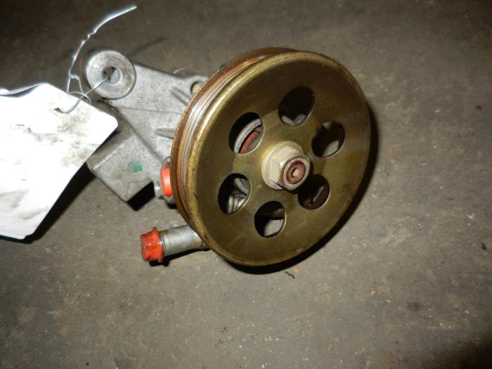 Gebruikte Stuurpomp Honda CR-V (RD1/3) 2.0i 16V VTEC Prijs op aanvraag aangeboden door Autodemontage Joko B.V.