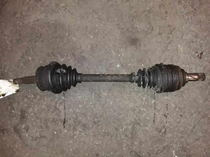 Gebruikte Steekas links-voor Opel Astra F (53/54/58/59) 1.4i GL/GLS Prijs op aanvraag aangeboden door Autodemontage Joko B.V.