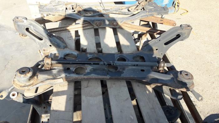 Gebruikte Subframe Ford Transit 2.0 TDdi 16V 260S Prijs op aanvraag aangeboden door Autodemontage Joko B.V.