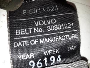 Gebruikte Veiligheidsgordel midden-achter Volvo S40 (VS) 1.8 16V Prijs op aanvraag aangeboden door Autodemontage Joko B.V.