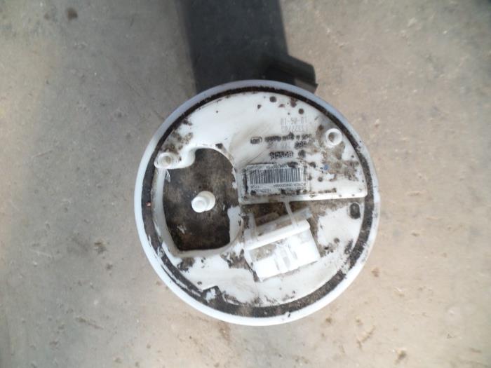 Gebruikte Tank element Pomp Opel Corsa D 1.0 Prijs op aanvraag aangeboden door Autodemontage Joko B.V.