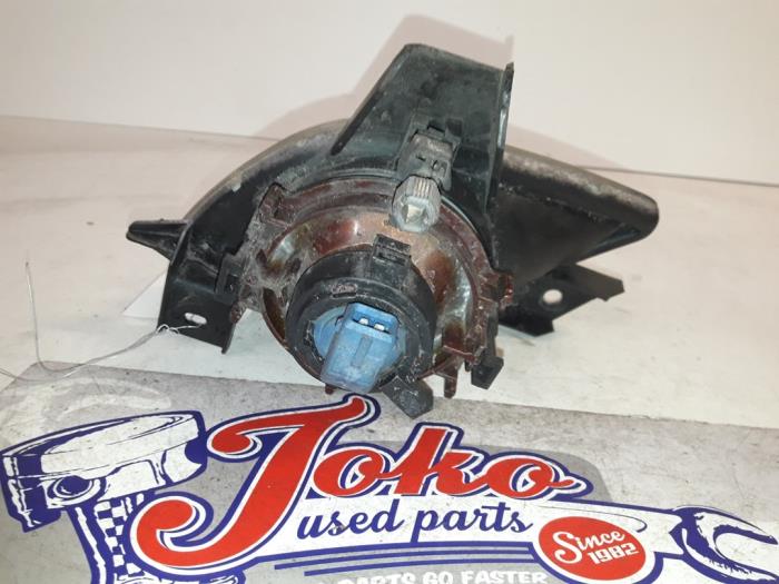 Verstraler rechts van een Citroën Xsara (N1) 1.6i 1998