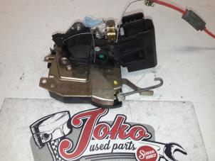 Gebruikte Deurslot Mechaniek 4Deurs links-voor BMW 5 serie (E34) 520i 24V Prijs op aanvraag aangeboden door Autodemontage Joko B.V.