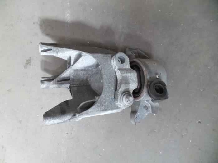 Gebruikte Motorrubber Opel Corsa D 1.0 Prijs op aanvraag aangeboden door Autodemontage Joko B.V.