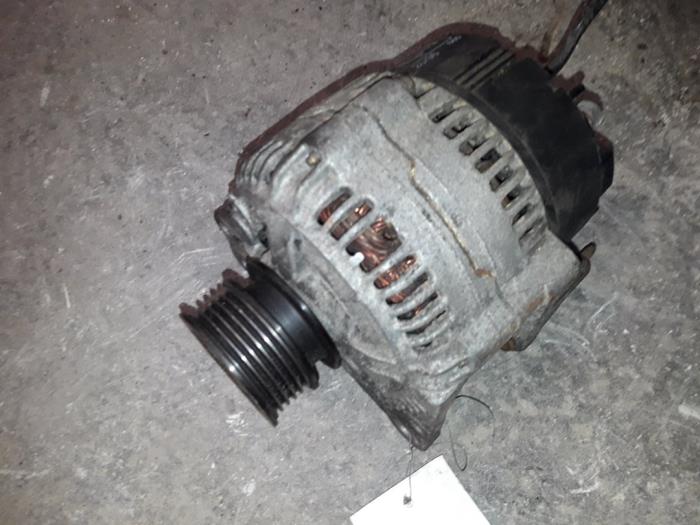 Gebruikte Dynamo Skoda Felicia II (6U1) 1.9 D Prijs op aanvraag aangeboden door Autodemontage Joko B.V.