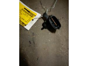 Gebruikte Luchtmassameter Kia Rio II (DE) 1.4 16V Prijs op aanvraag aangeboden door Autodemontage Joko B.V.