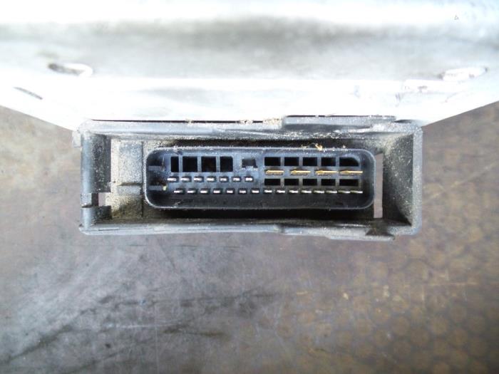 Gebruikte ABS Pomp Opel Vectra B (36) 2.0 16V Ecotec Prijs op aanvraag aangeboden door Autodemontage Joko B.V.