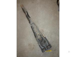 Gebruikte Motorbalk Mazda Premacy 1.8 16V Prijs op aanvraag aangeboden door Autodemontage Joko B.V.