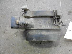 Gebruikte Luchtmassameter Landrover Freelander Hard Top 2.0 td4 16V Prijs op aanvraag aangeboden door Autodemontage Joko B.V.